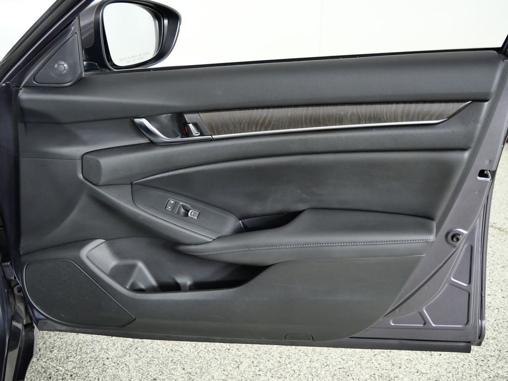 Thumbnail: 2019 Honda Accord - 19