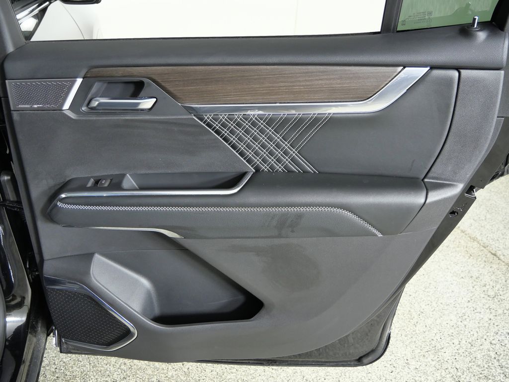 Thumbnail: 2025 GMC Acadia - 25