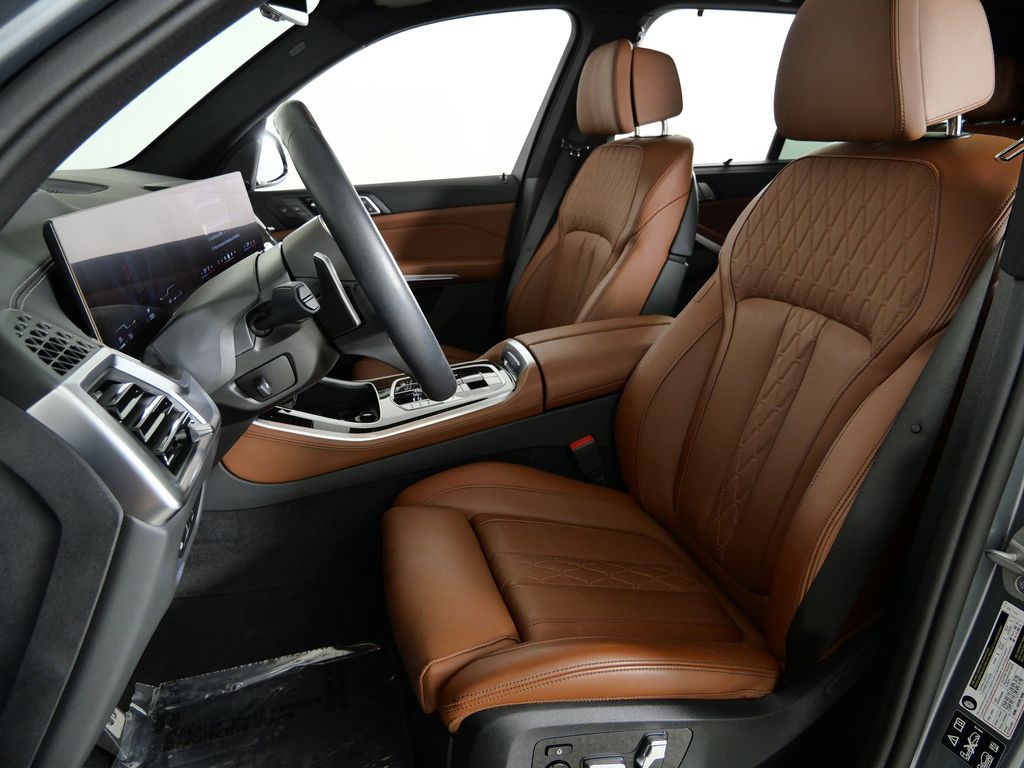 Thumbnail: 2025 BMW X5 - 41