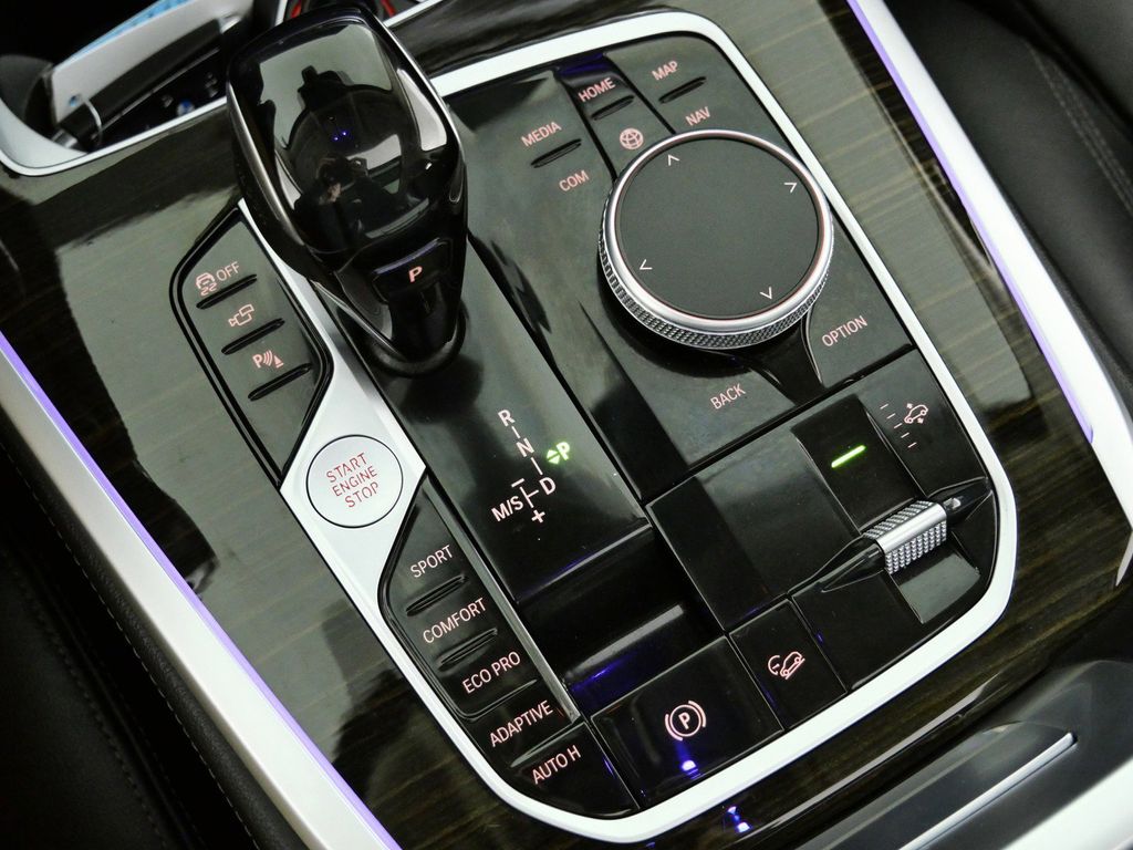 Thumbnail: 2021 BMW X7 - 49