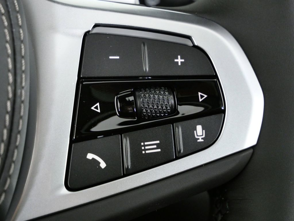 Thumbnail: 2026 BMW X5 - 42