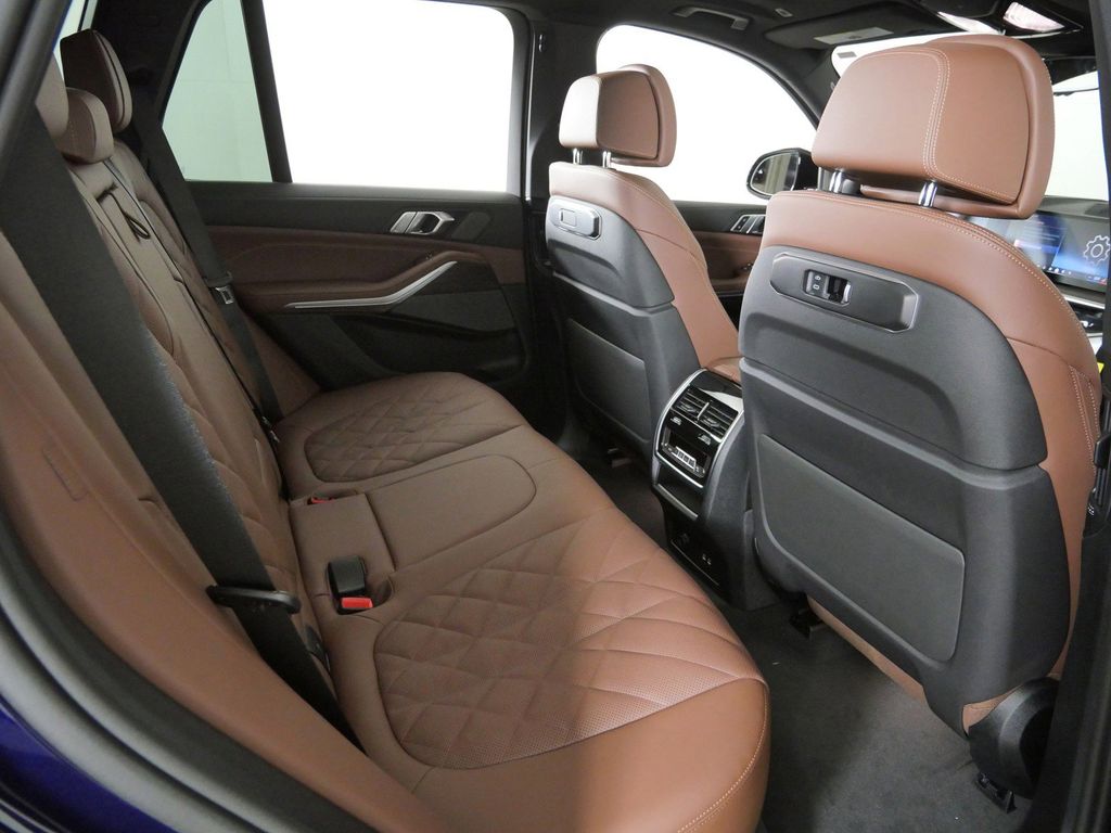 Thumbnail: 2026 BMW X5 - 26