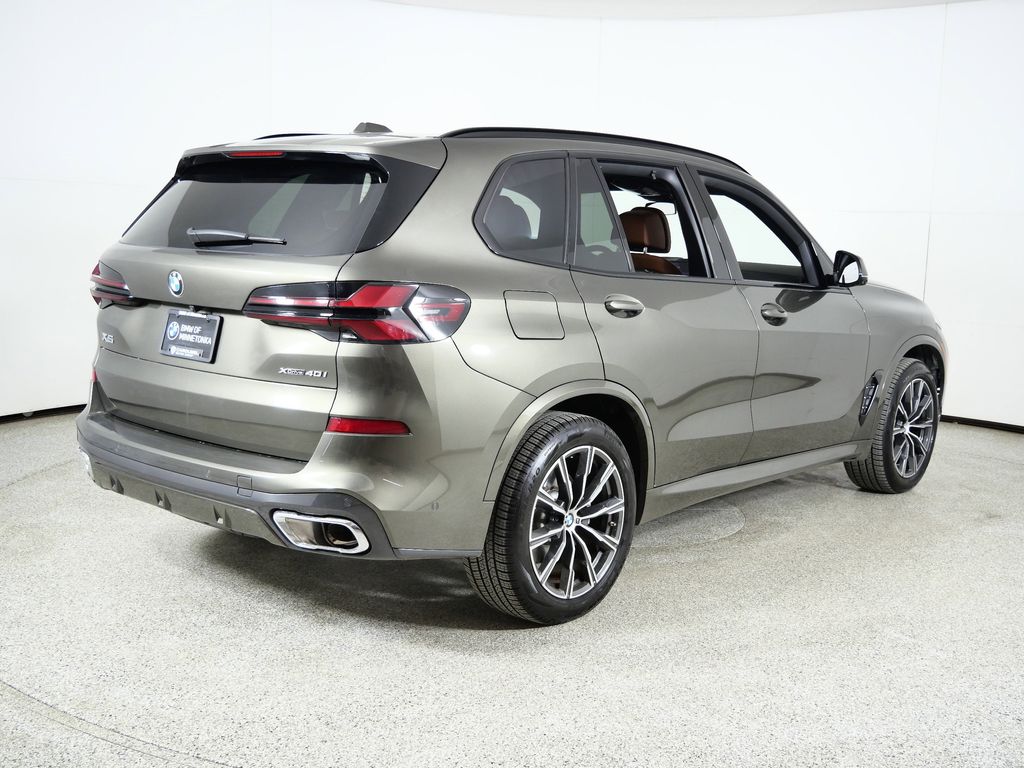 Thumbnail: 2025 BMW X5 - 11