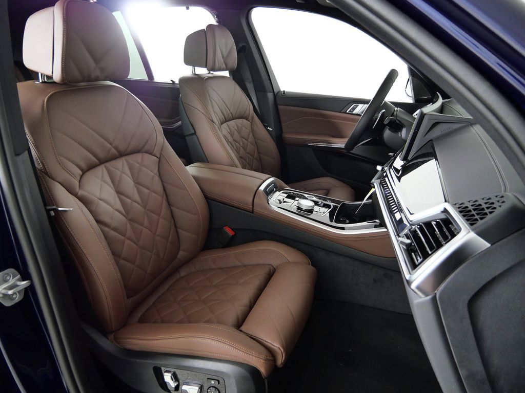 Thumbnail: 2026 BMW X5 - 21