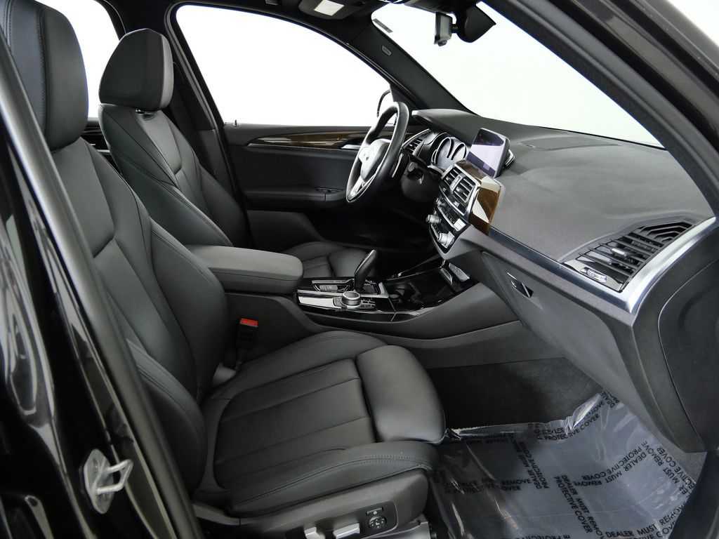 Thumbnail: 2021 BMW X3 - 21