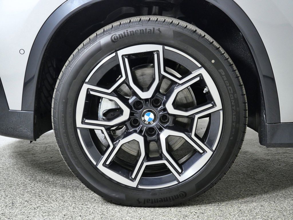 Thumbnail: 2026 BMW X1 - 17