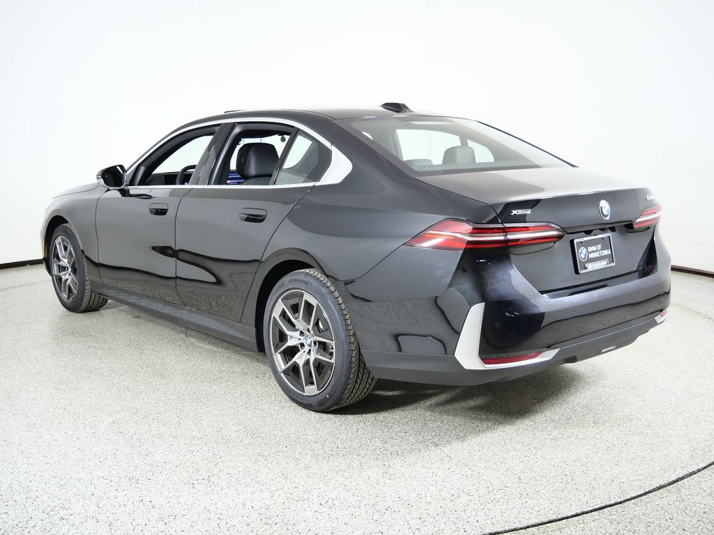 Thumbnail: 2026 BMW 5 Series - 14