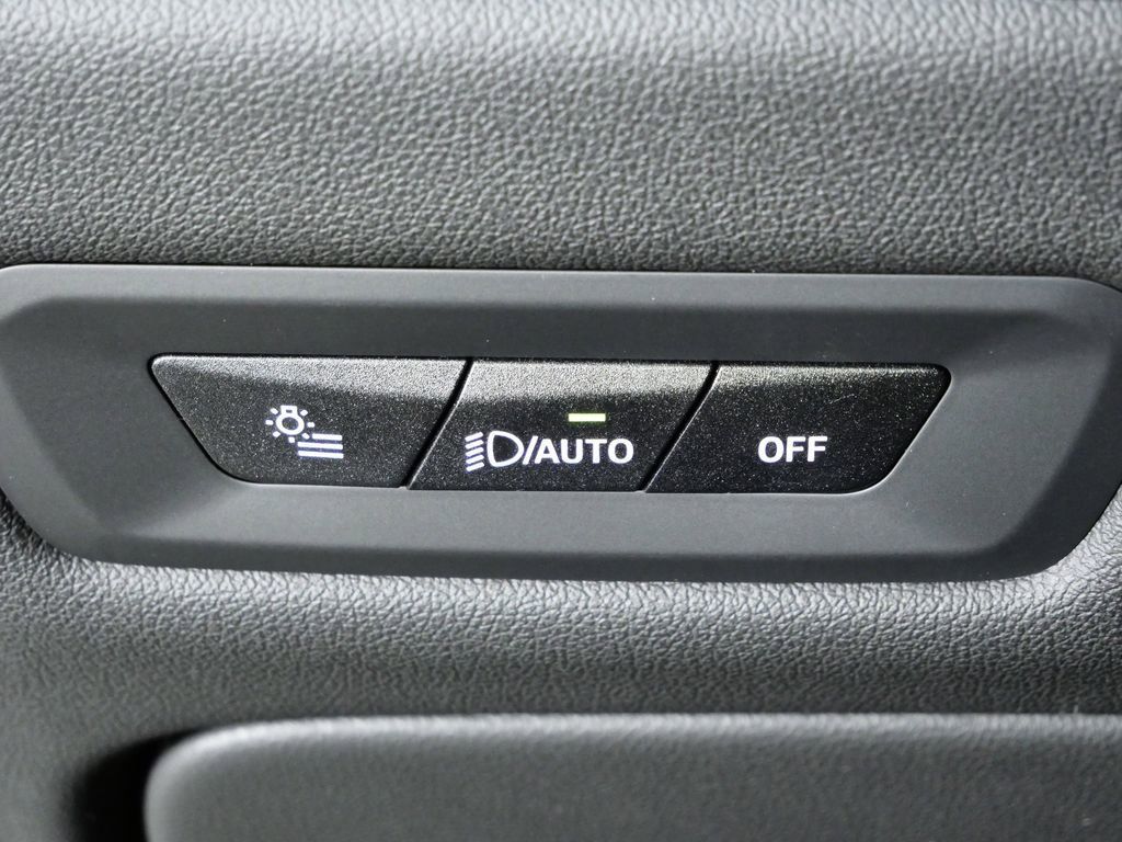 Thumbnail: 2026 BMW X5 - 42