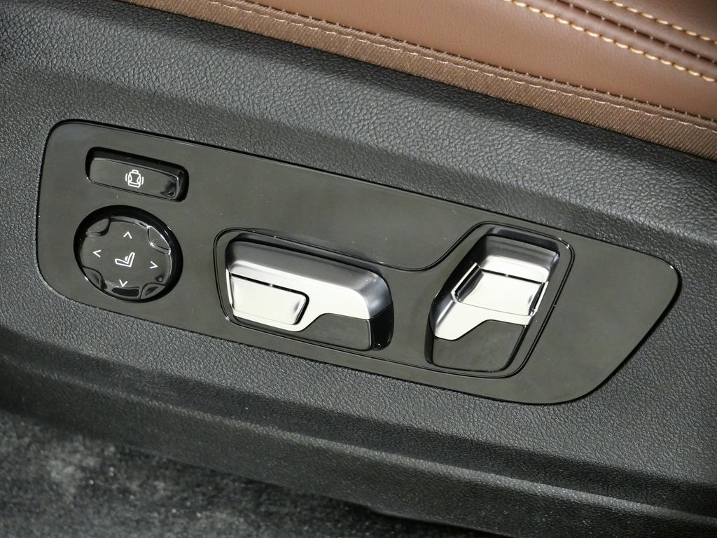 Thumbnail: 2026 BMW X5 - 39