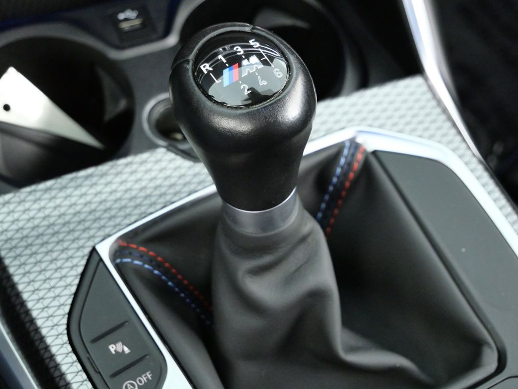 Thumbnail: 2023 BMW M2 - 45