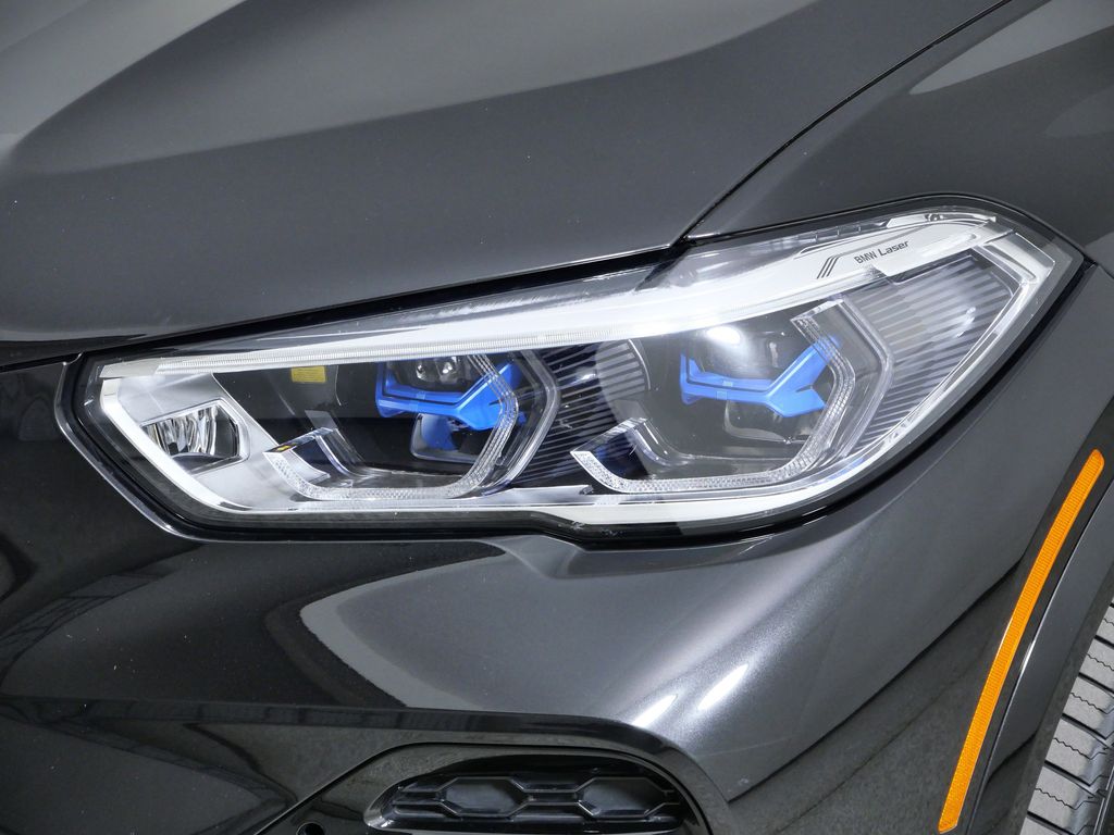 Thumbnail: 2023 BMW X5 - 4