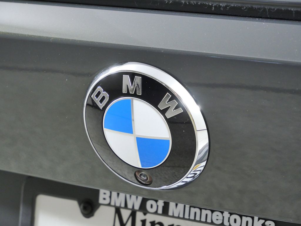 Thumbnail: 2024 BMW M4 - 11
