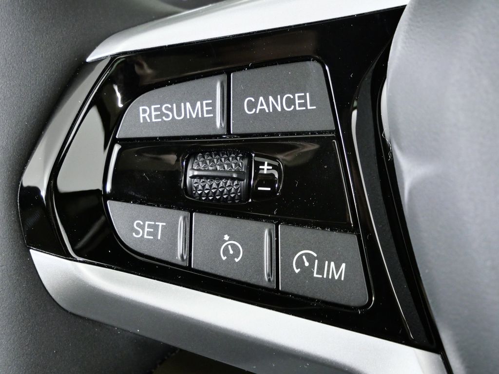 Thumbnail: 2026 BMW 3 Series - 39