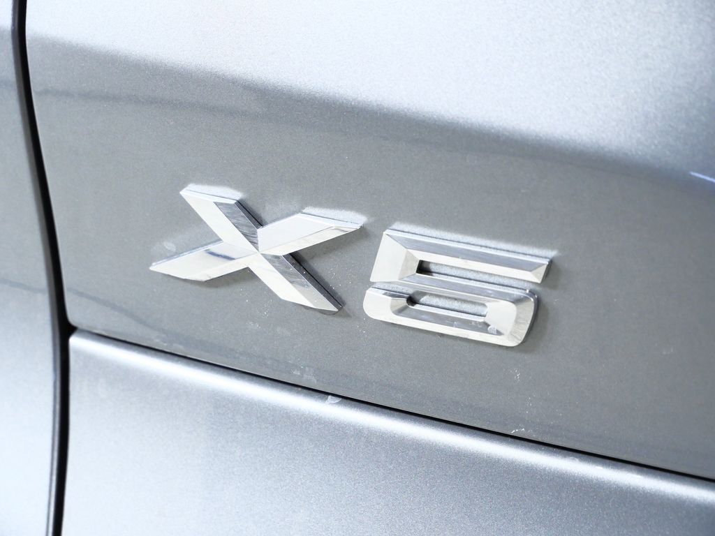 Thumbnail: 2026 BMW X5 - 13