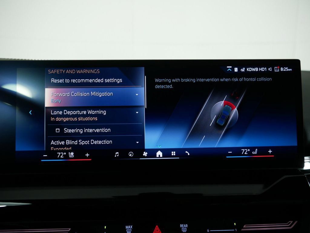 Thumbnail: 2025 BMW 5 Series - 43