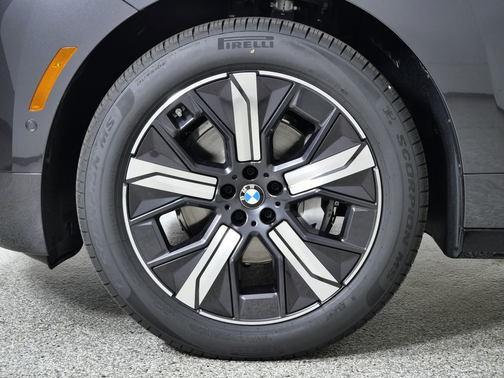 Thumbnail: 2026 BMW iX - 17