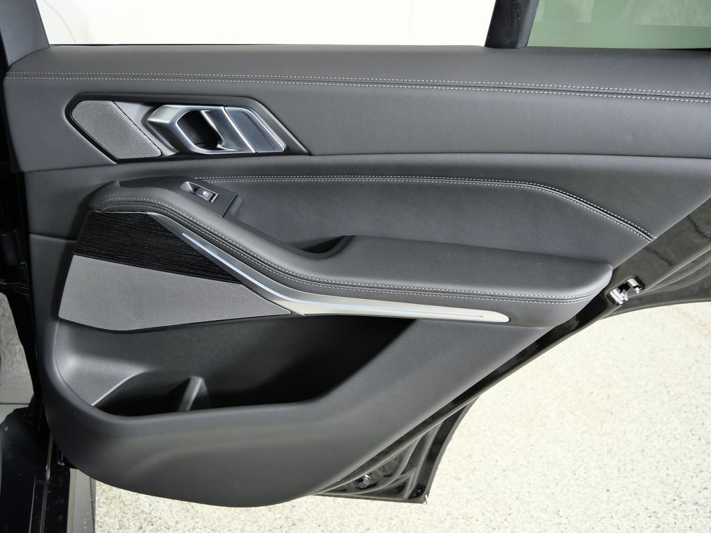 Thumbnail: 2026 BMW X5 - 25