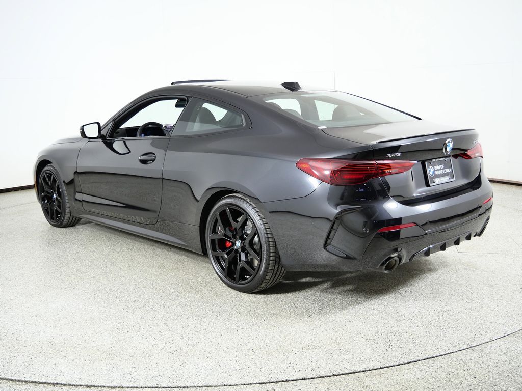Thumbnail: 2025 BMW 4 Series - 14