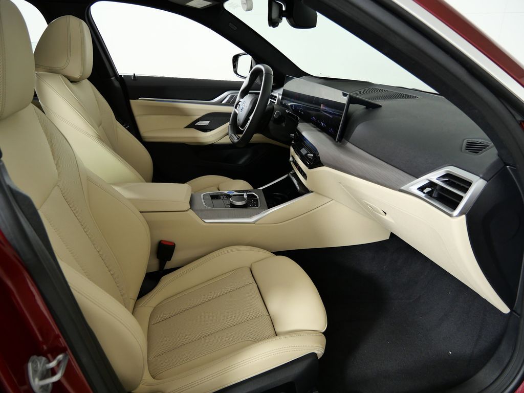 Thumbnail: 2025 BMW i4 - 24