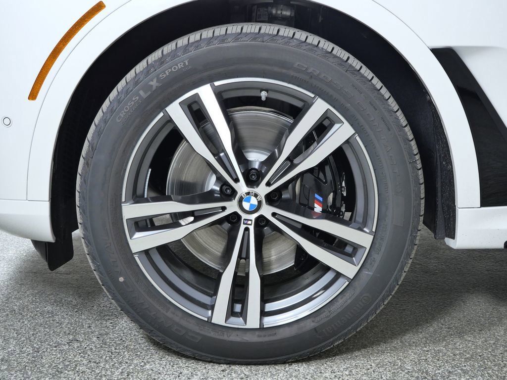 Thumbnail: 2026 BMW X7 - 19