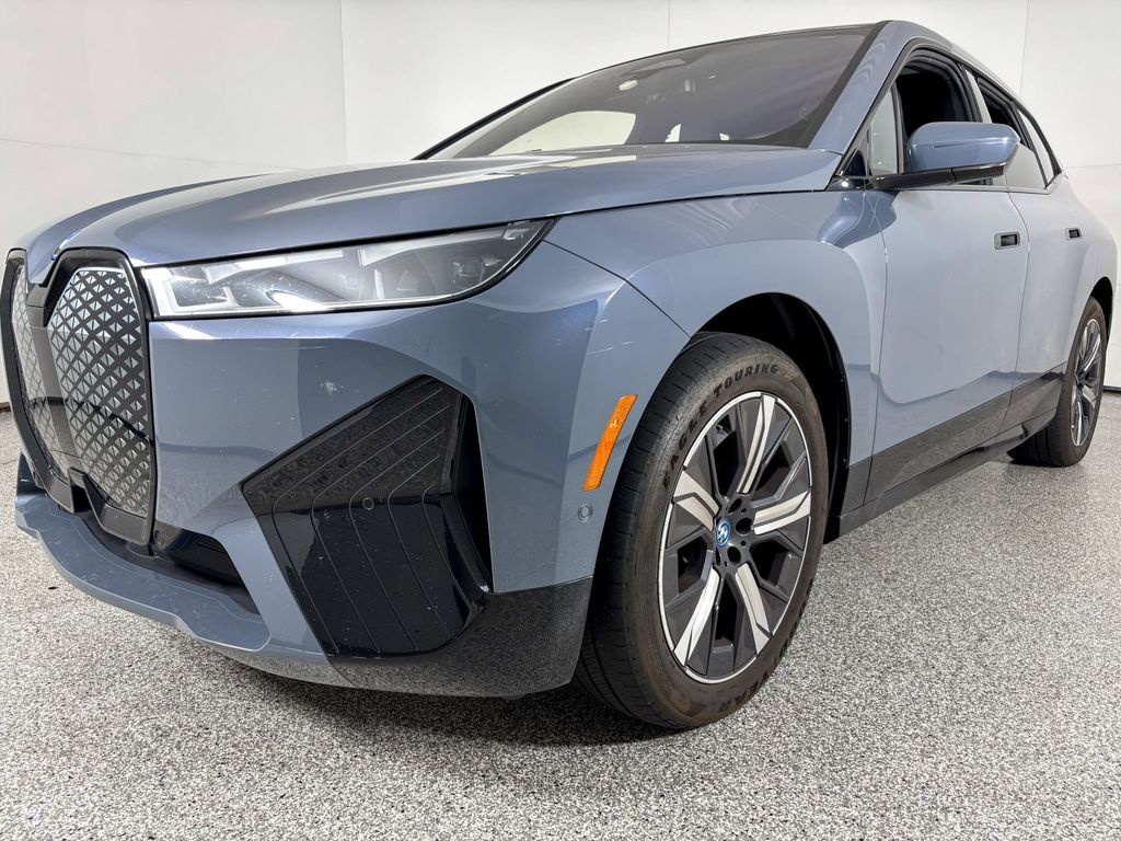 Thumbnail: 2023 BMW iX - 5