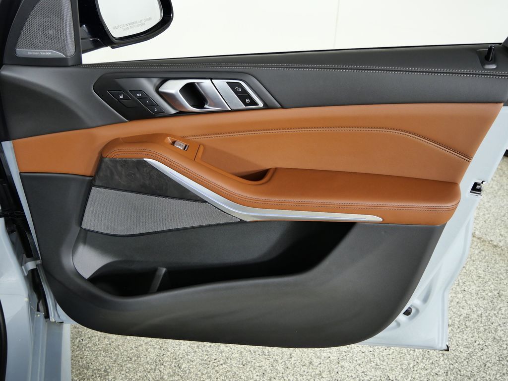 Thumbnail: 2025 BMW X7 - 20