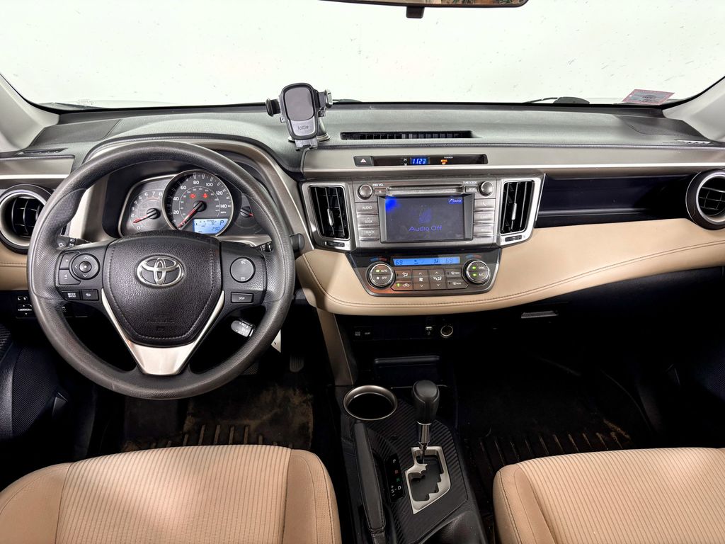 Thumbnail: 2013 Toyota RAV4 - 9
