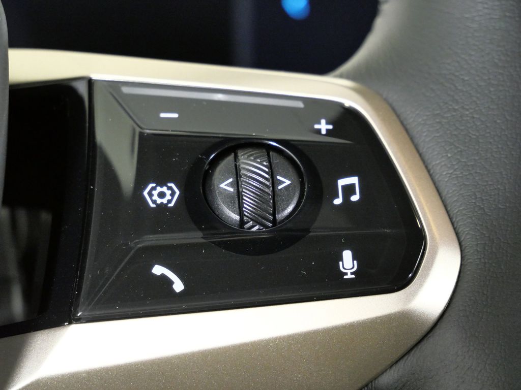 Thumbnail: 2026 BMW iX - 41