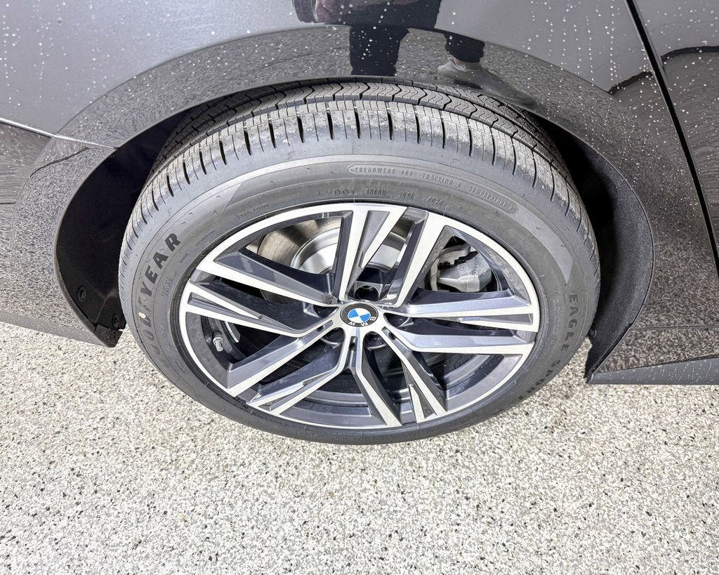 Thumbnail: 2025 BMW 4 Series - 19