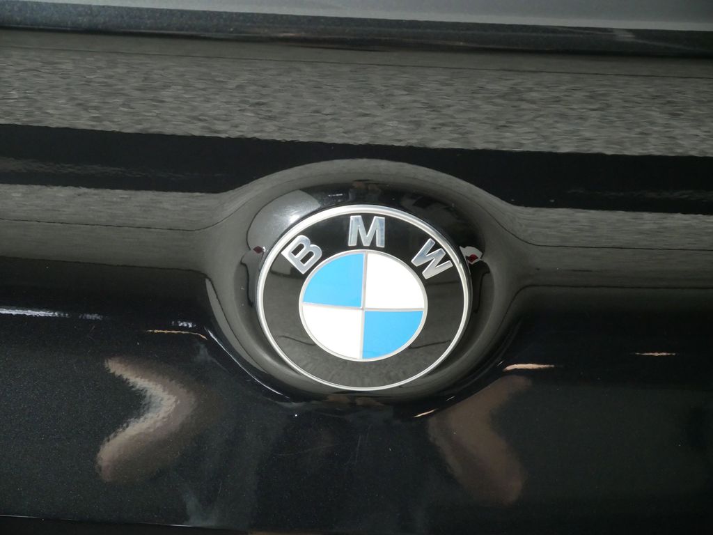 Thumbnail: 2022 BMW 8 Series - 12