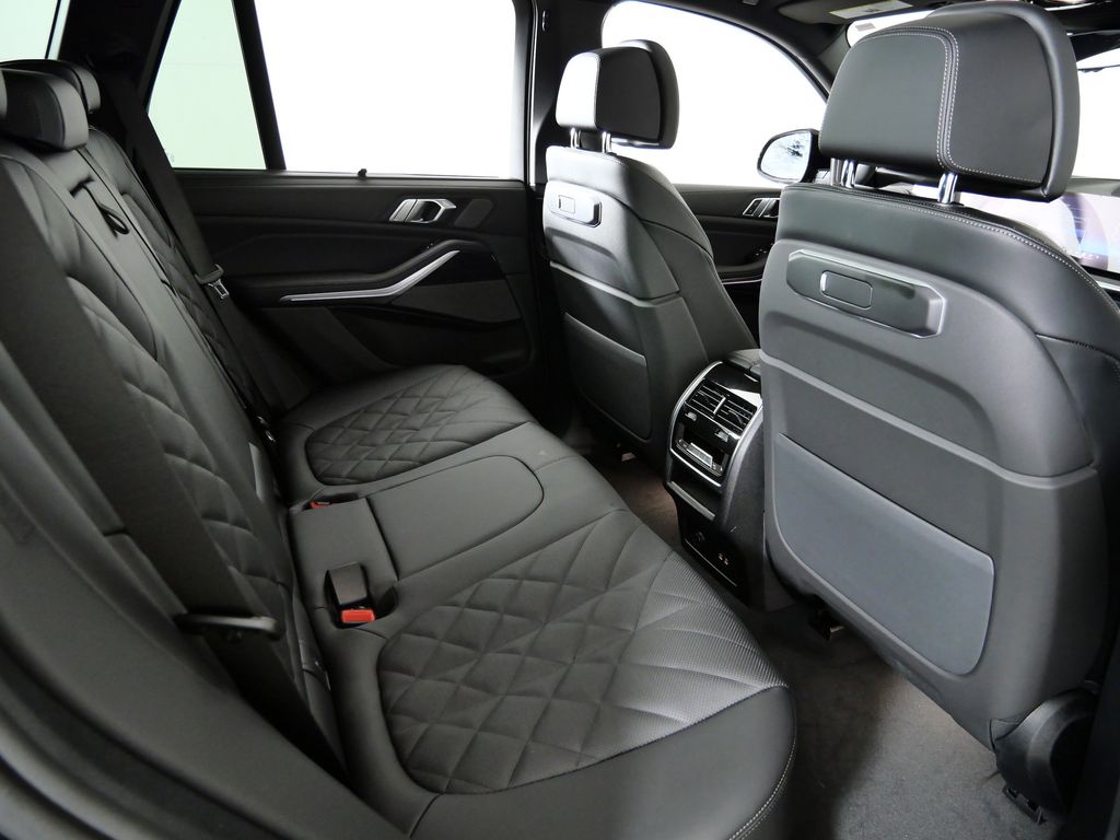 Thumbnail: 2026 BMW X5 - 26