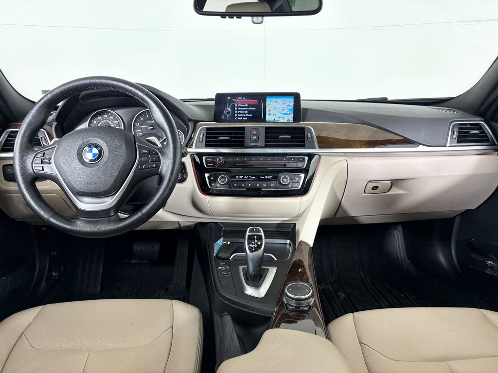 Thumbnail: 2016 BMW 3 Series - 9