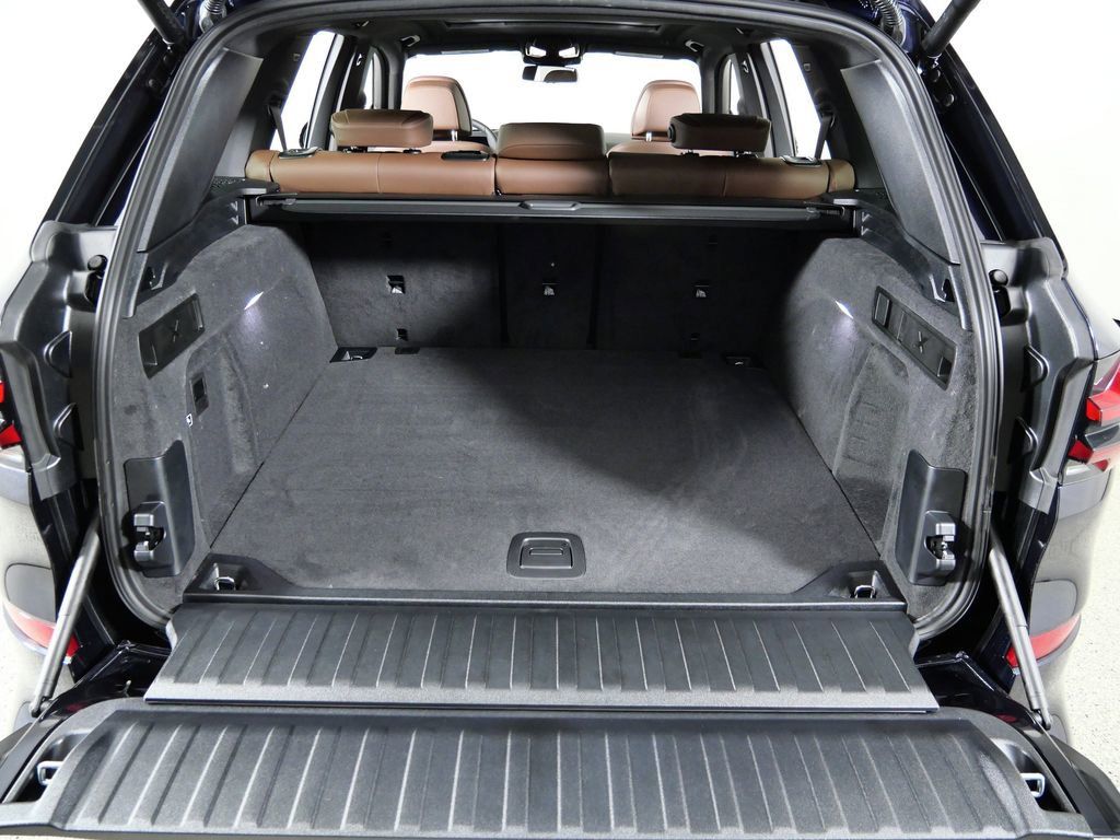 Thumbnail: 2026 BMW X5 - 30