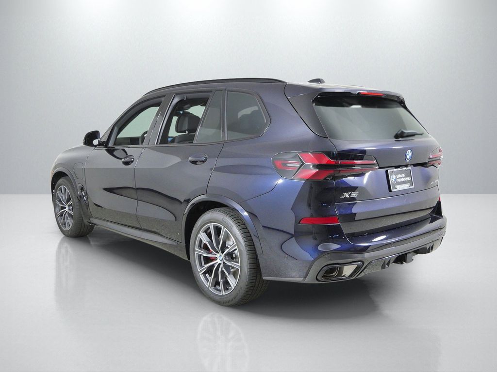 Thumbnail: 2026 BMW X5 - 14