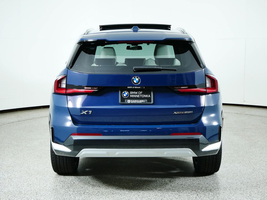 Thumbnail: 2026 BMW X1 - 9