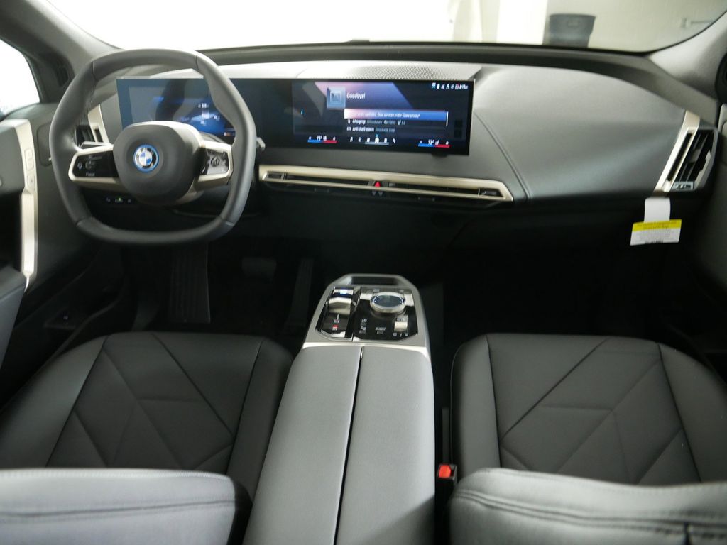 Thumbnail: 2025 BMW iX - 6