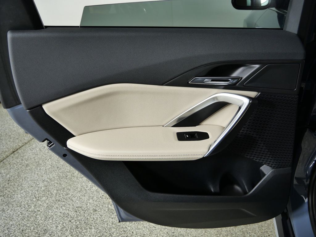 Thumbnail: 2024 BMW X1 - 32