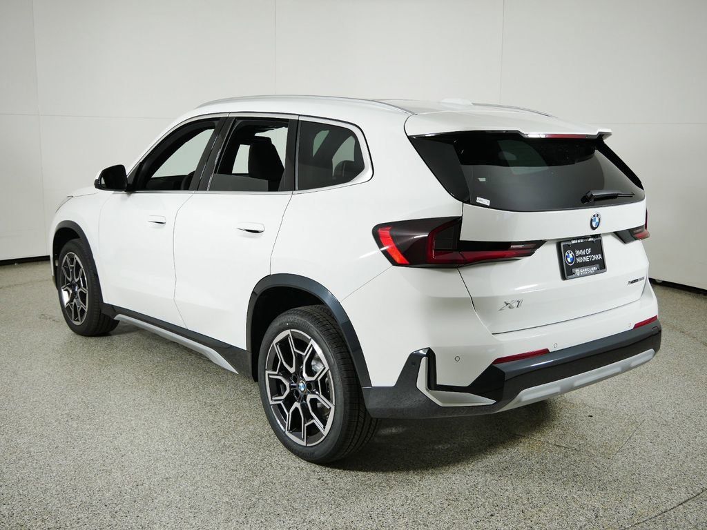 Thumbnail: 2025 BMW X1 - 15