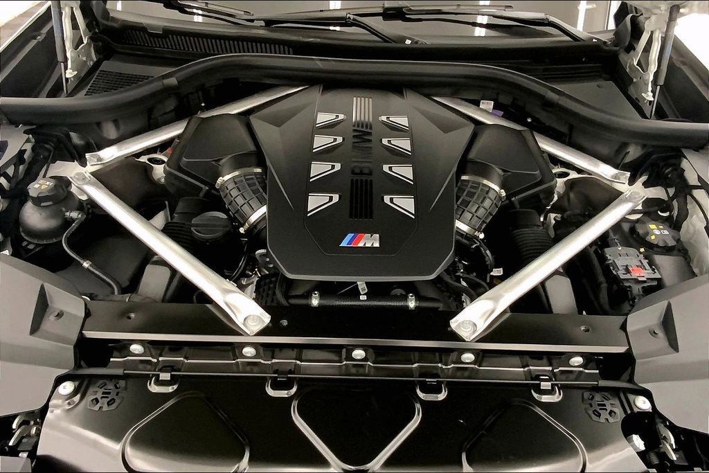 Thumbnail: 2026 BMW X7 - 9