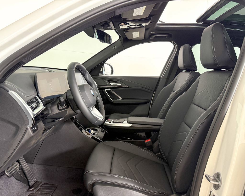 Thumbnail: 2025 BMW X1 - 33