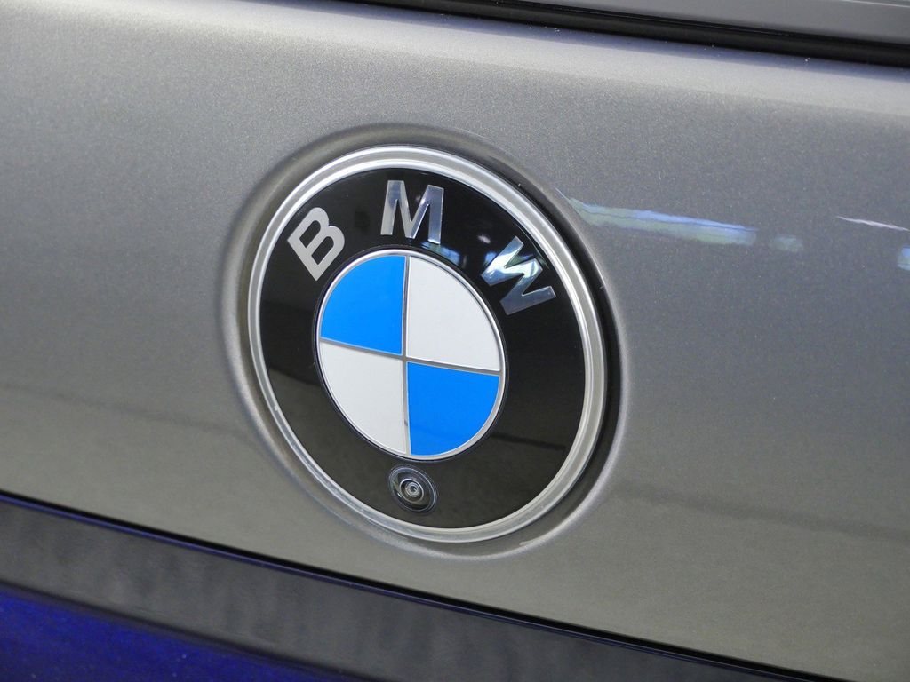 Thumbnail: 2023 BMW 7 Series - 14