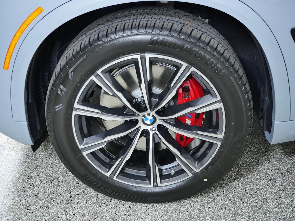 Thumbnail: 2026 BMW X5 - 17