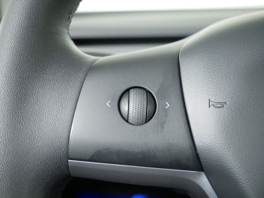 Thumbnail: 2020 Tesla Model Y - 33