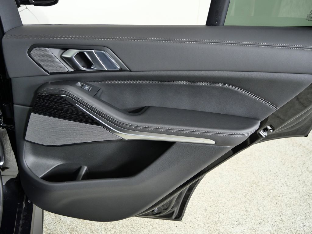 Thumbnail: 2026 BMW X5 - 25