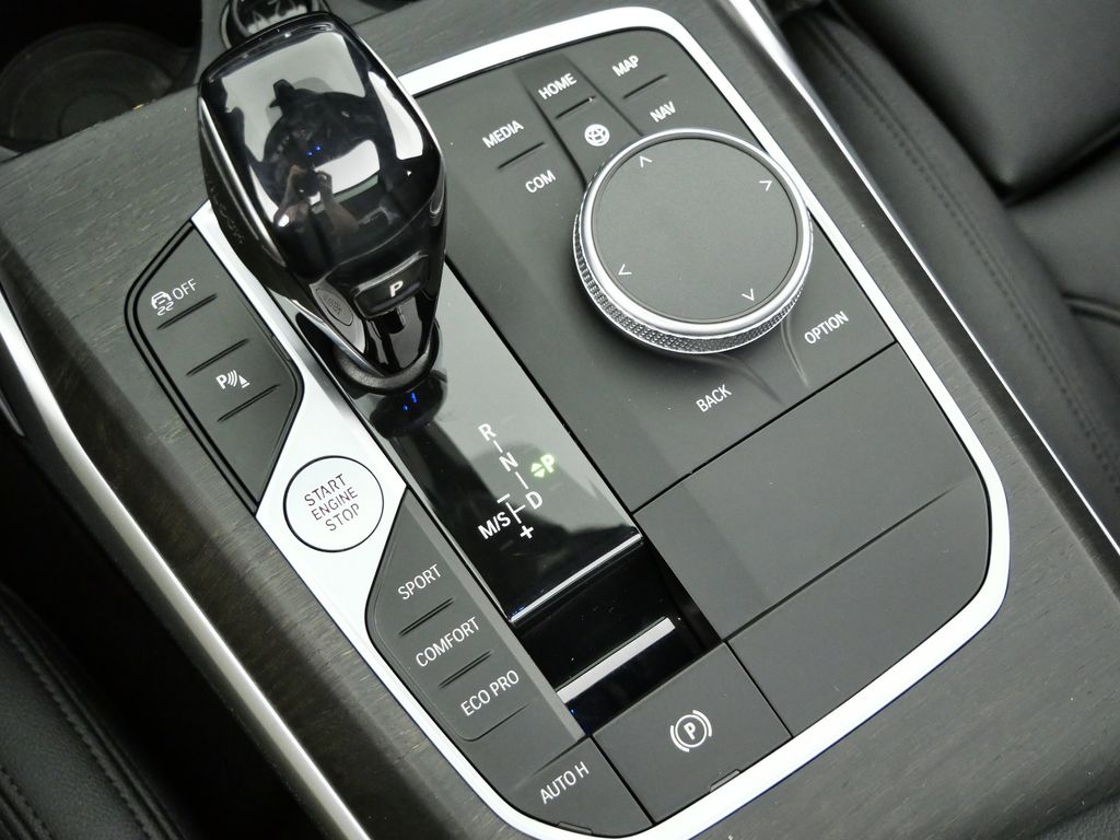 Thumbnail: 2021 BMW 3 Series - 49