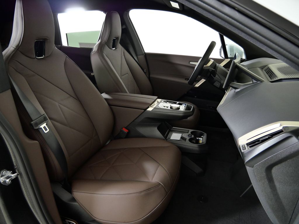Thumbnail: 2026 BMW iX - 22