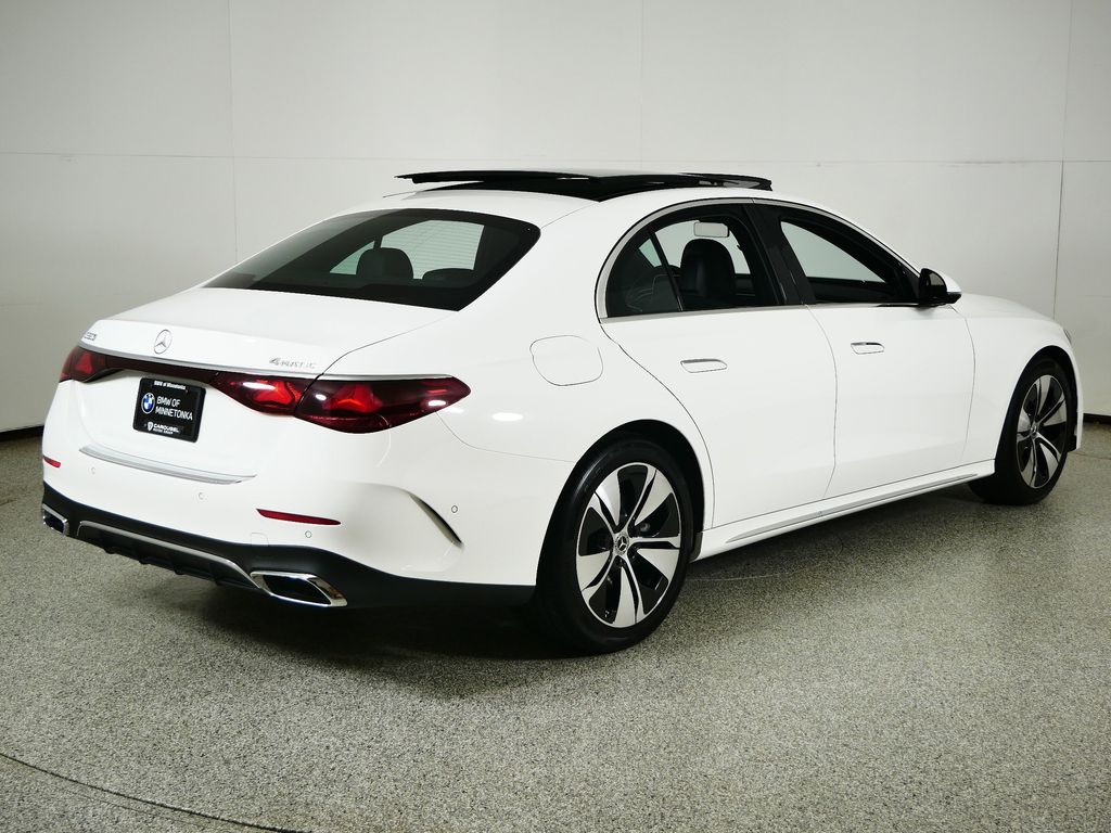 Thumbnail: 2024 Mercedes-Benz E-Class - 9