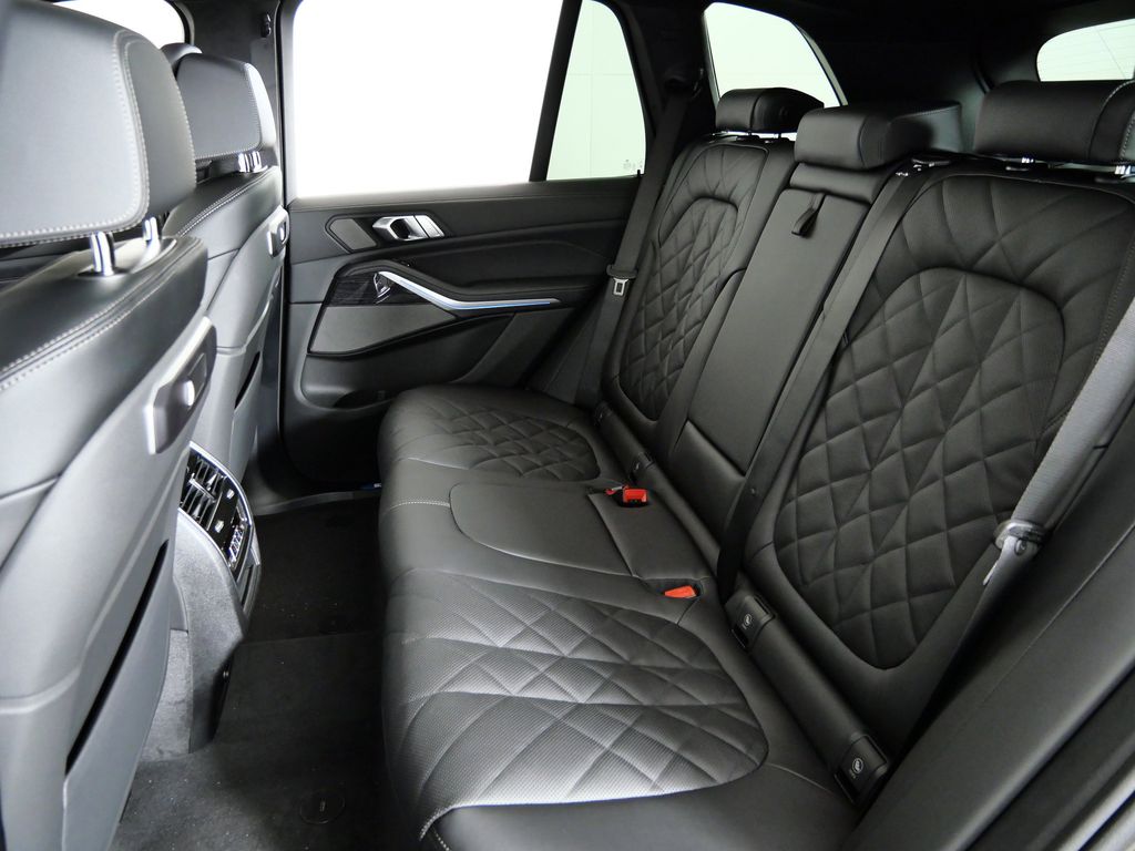 Thumbnail: 2026 BMW X5 - 33