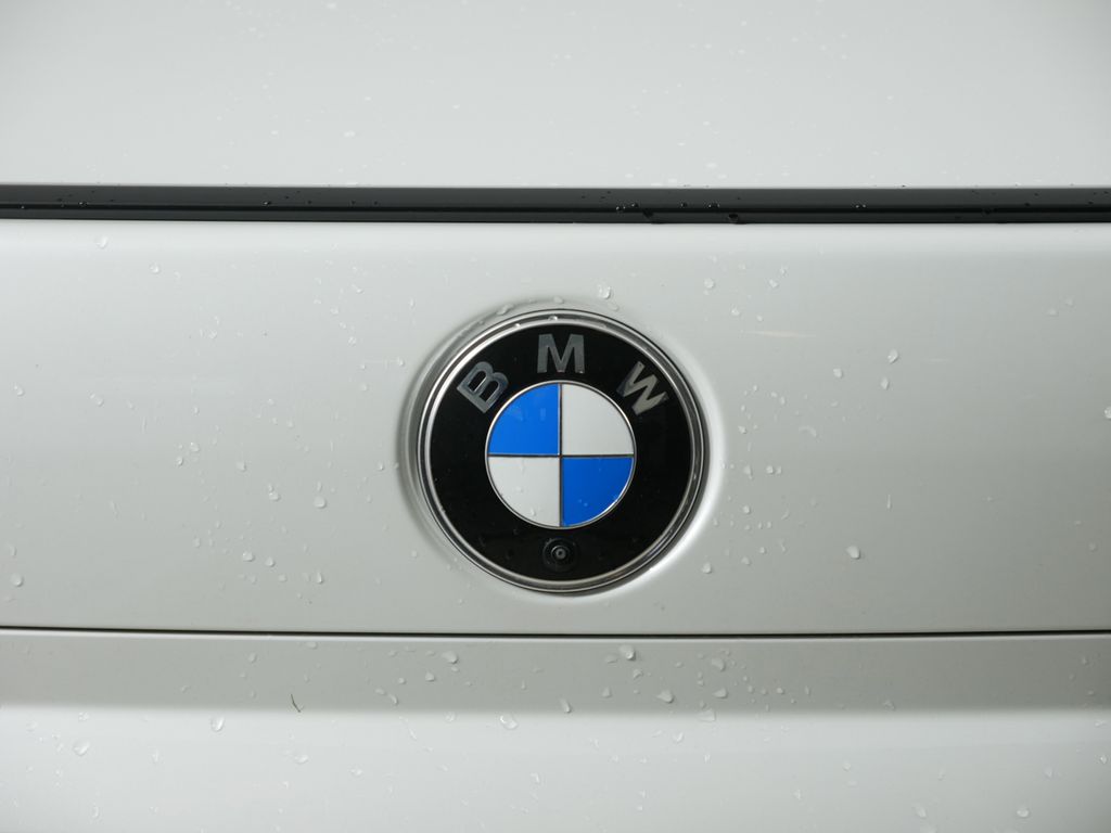 Thumbnail: 2025 BMW 7 Series - 10
