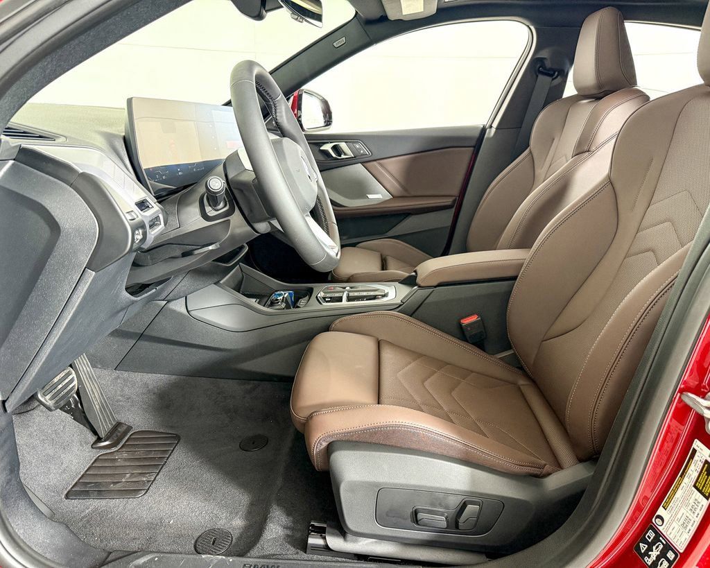 Thumbnail: 2025 BMW 2 Series - 33